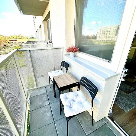 S Klimatizaciou A Balkonom Pri Letisku Bts Апартаменты