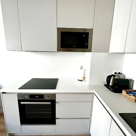 S Klimatizaciou A Balkonom Pri Letisku Bts Апартаменты Братислава