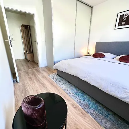 公寓 S Klimatizaciou A Balkonom Pri Letisku Bts