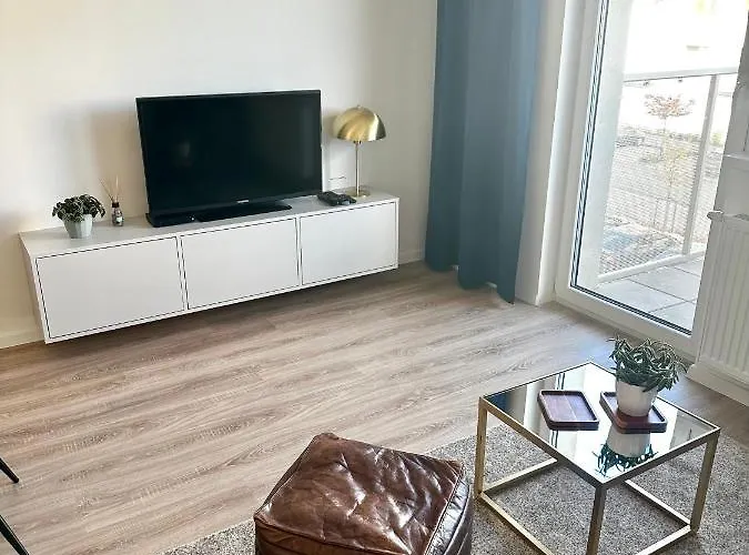 S Klimatizaciou A Balkonom Pri Letisku Bts Appartement Bratislava