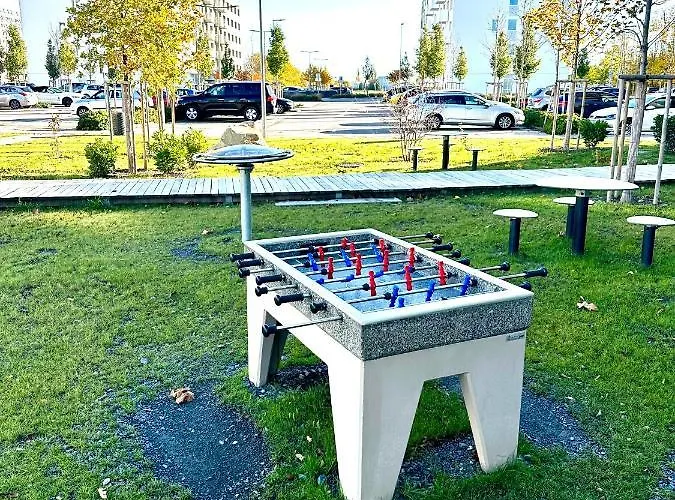 S Klimatizaciou A Balkonom Pri Letisku Bts Appartement *