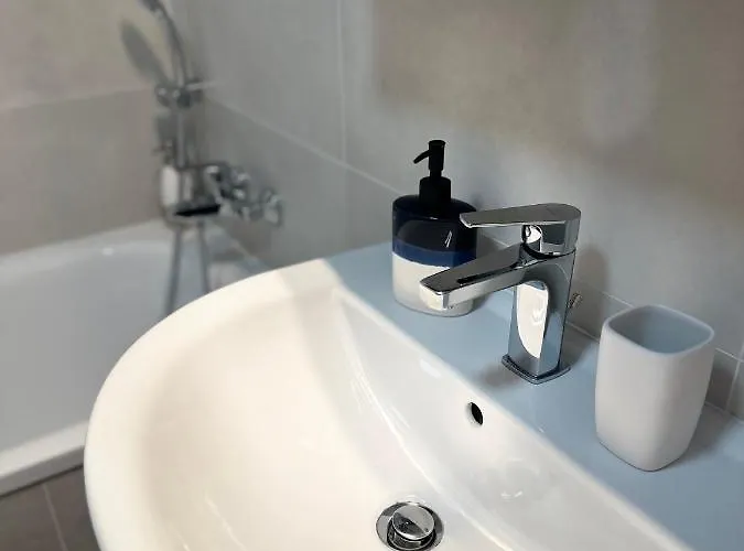 Appartement S Klimatizaciou A Balkonom Pri Letisku Bts Bratislava