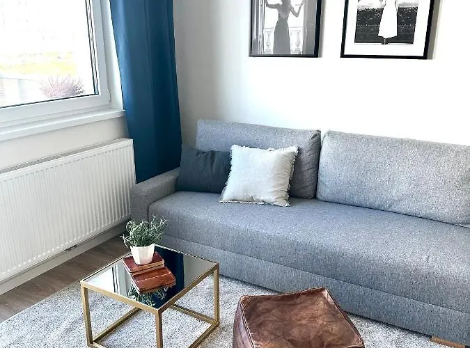 S Klimatizaciou A Balkonom Pri Letisku Bts Bratislava