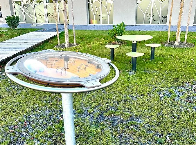 Appartement S Klimatizaciou A Balkonom Pri Letisku Bts *