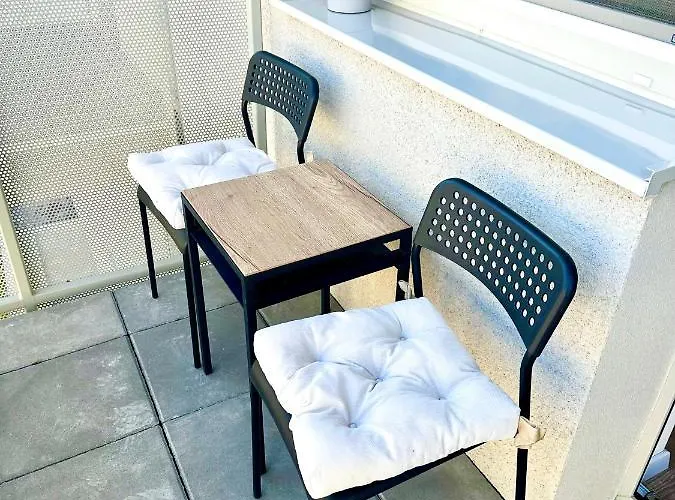 Appartement S Klimatizaciou A Balkonom Pri Letisku Bts