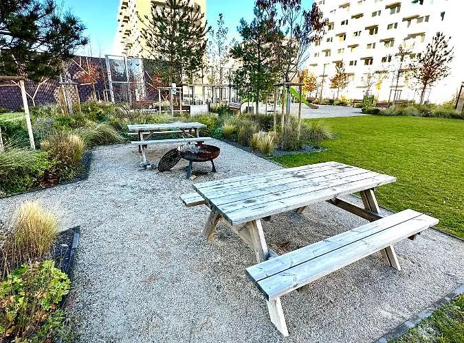 S Klimatizaciou A Balkonom Pri Letisku Bts *