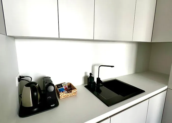 S Klimatizaciou A Balkonom Pri Letisku Bts Apartmán