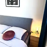 S Klimatizaciou A Balkonom Pri Letisku Bts