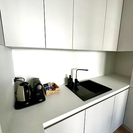 S Klimatizaciou A Balkonom Pri Letisku Bts アパート